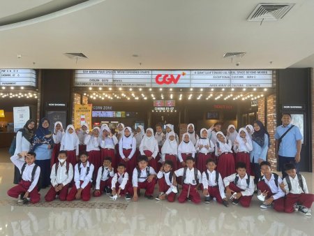 SD Negeri Yogyakarta Kegiatan Nonton Bareng Film Jo Sahabat Sejati