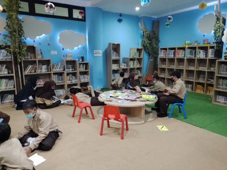 SD Negeri Yogyakarta MPLS hari ketiga