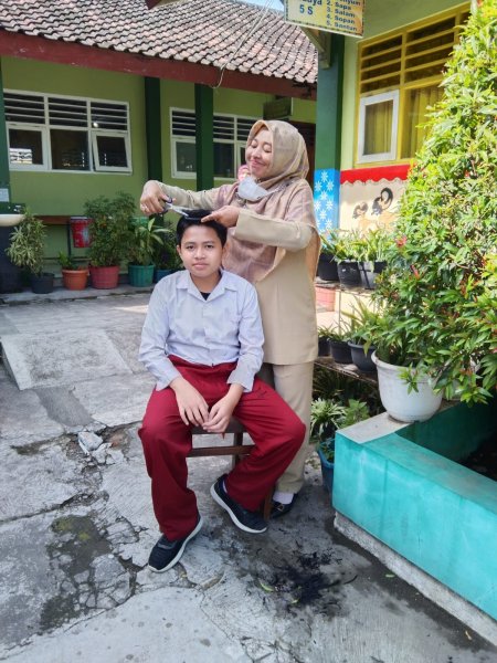 SD Negeri Yogyakarta Penertiban rambut panjang bagi peserta didik