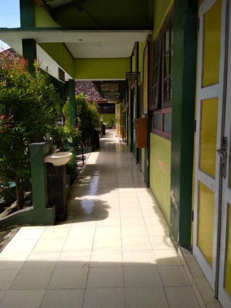 SD Negeri Yogyakarta wastafel tempat cuci tangan 